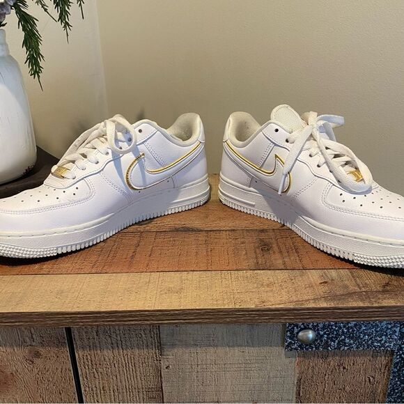 Nike Air Force 1 Icon Clash Metallic Gold - Picture 8 of 9